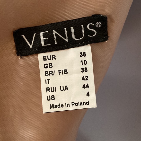 Venus dress - Picture 3 of 3